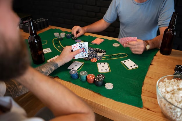 French Roulette table layout with betting zones and wheel on cv777 login