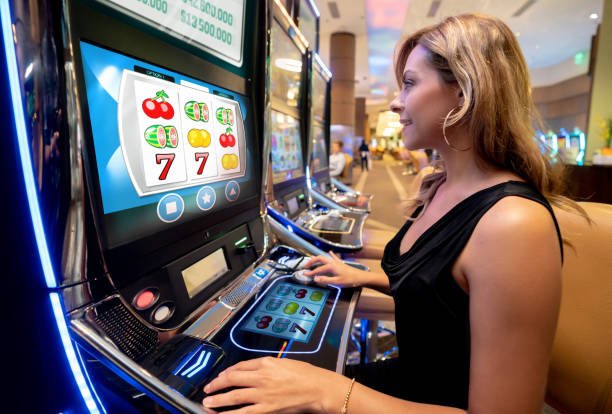 Live Draw studio on cv777 login showing dealer and number draw in real time